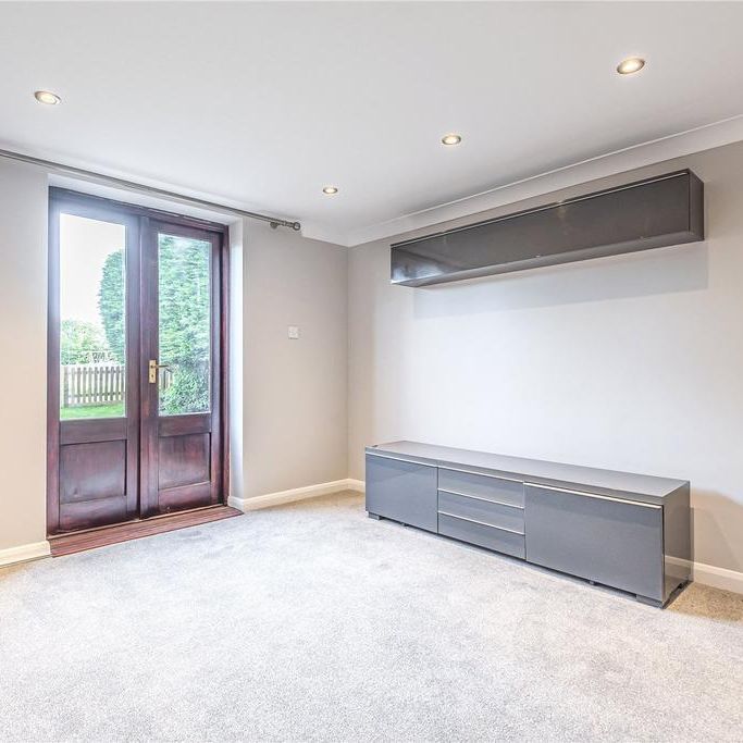 2 bedroom semi-detached house to rent - Photo 1