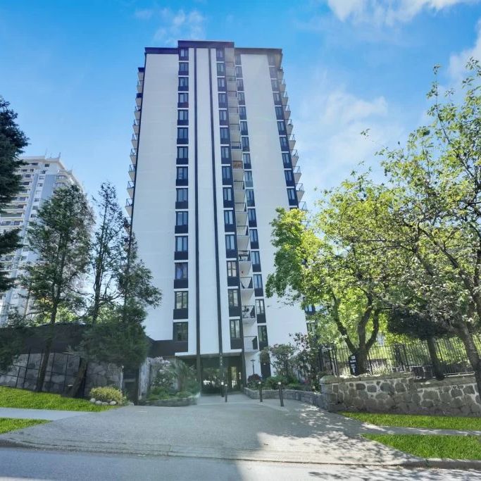 Lancaster House - Photo 1