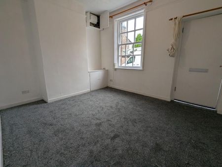 2 bedroom end of terrace house to rent - Photo 3