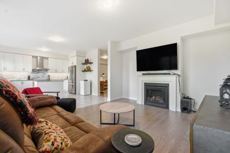 For Lease - 425 Adelaide Street, Wellington North, Ontario - Photo 2