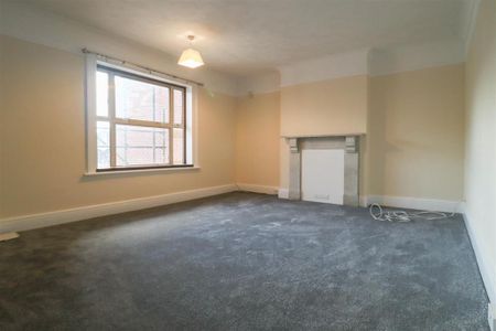 3 bedroom apartment to rent - Photo 5