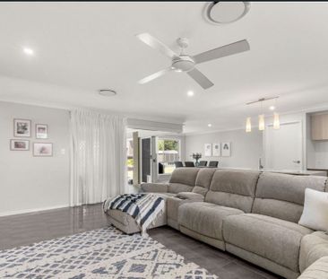 Modern and Luxurious in Capestone + Solar - Photo 2