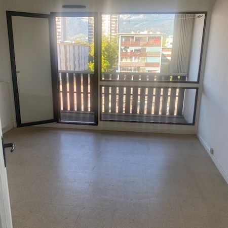 Appartement - T1 - Village Olympique - Grenoble - Photo 3