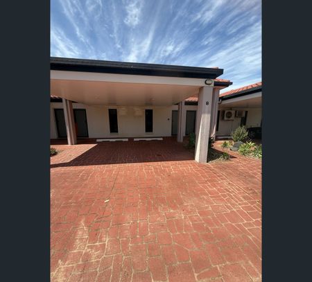 Villa 8/1 Pebble Beach Dr, Coral Cove, Qld 4670 - Photo 3