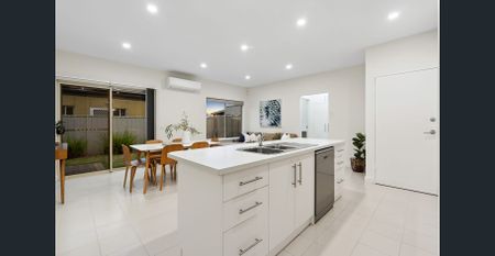 Relaxed Beachside Living - Photo 3