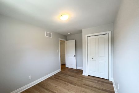 For Lease - 26 Oren Boulevard Unit# Main, Barrie, Ontario - Photo 3