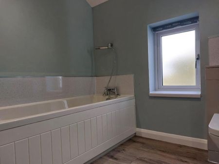 2 bedroom semi-detached house to rent - Photo 3