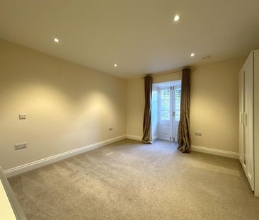 2 bedroom ground floor flat to rent - Photo 5
