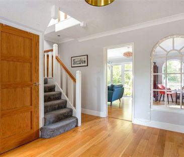 An exceptional four bedroom detached family home in one of Harpende... - Photo 3