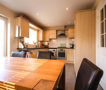 3 bedroom detached house to rent - Photo 5