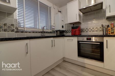 2 bedroom terraced house to rent - Photo 5