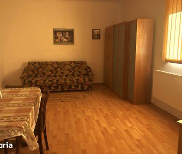 Apartament la casă, 2 camere, zona Lupeni - Photo 3