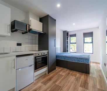 Studio to rent - Photo 2