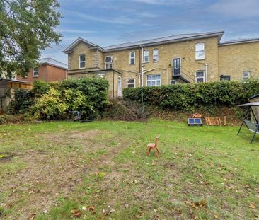 3 bedroom maisonette to rent - Photo 5