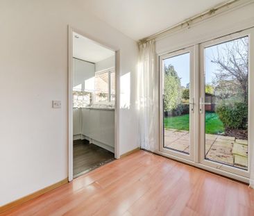 3 bedroom semi-detached house to rent - Photo 4