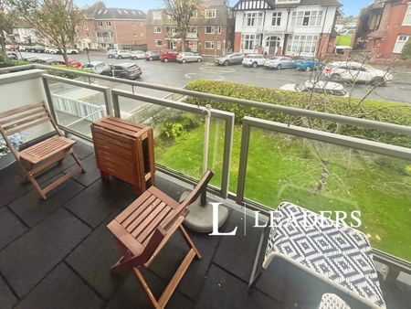 3 bedroom apartment to rent Palmeira Avenue, Hove, East Sussex, BN3 - Photo 3
