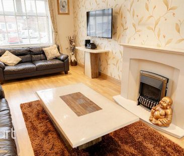 3 bedroom terraced house to rent - Photo 4