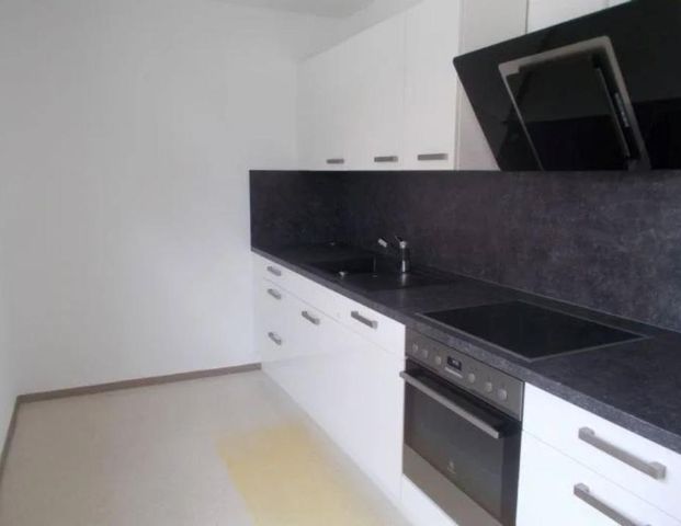 Gepflegte 3-Zi.-Wohnung in guter Lage, EBK, Garage, S-Bahnnähe - Photo 1