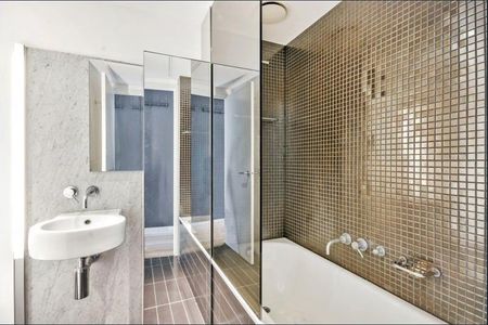 2 BEDROOM IN GREAT LOCATION - Photo 3