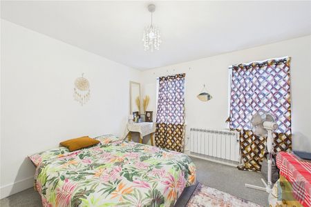 Castle Street, Trowbridge, Wiltshire, BA14 - Photo 2