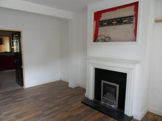 2 Bed Semi-Detached House, Halifax Drive, LE4 - Photo 1