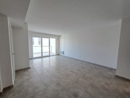 Location Appartement 3 pièces 62m² PERPIGNAN 66000 - Photo 2