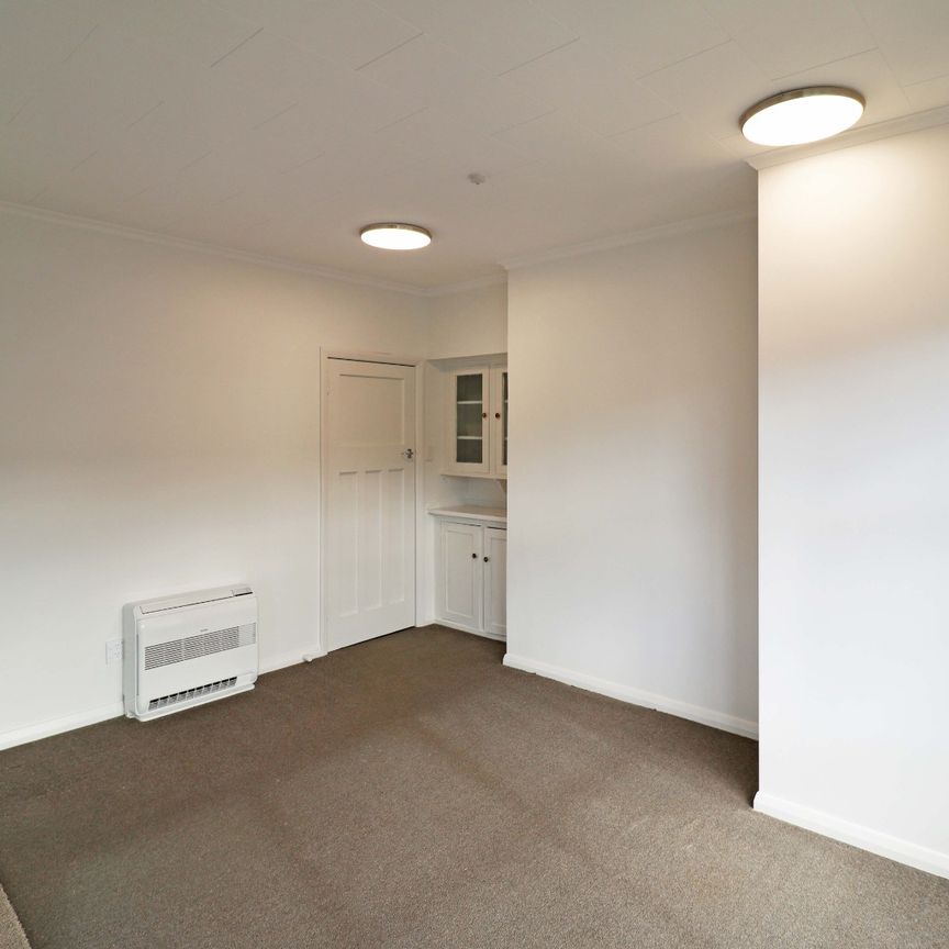 Khandallah - Photo 1