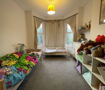 3 Bed Terraced House, Derby Avenue, N12 - Photo 3