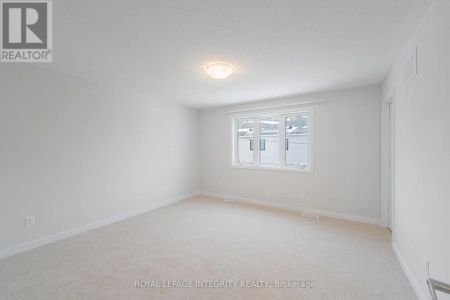 504 INGENUITY ROW - Photo 4