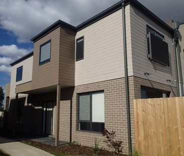 Modern & Convenient Living in Lyndhurst - Photo 1
