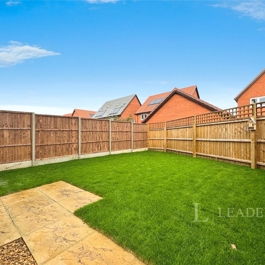 3 bedroom house to rent Chiffchaff Way, Wymondham, Norfolk, NR18 - Photo 1