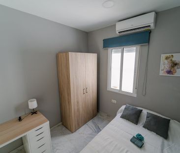 Calle Tomás Pérez, Sevilla, Andalusia 41006 - Photo 1