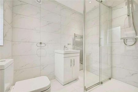 Crowther Avenue, Brentford, TW8 - Photo 4