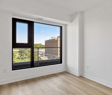 1366 Carling Avenue - 322 - Photo 1