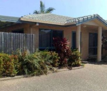 Spacious Unit in Convenient Location - Photo 6