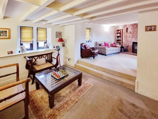 2 bedroom barn conversion to rent - Photo 1