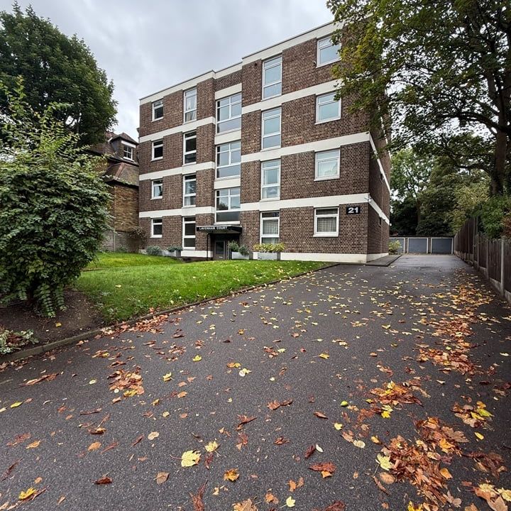 2 Bed Flat, Lavenham Court, SW15 - Photo 1