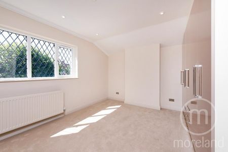 4 bedroom semi-detached house to rent - Photo 4