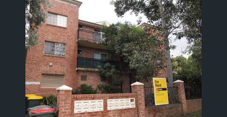 Available 29 November - Photo 5