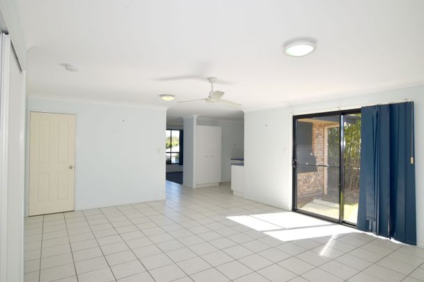 THIS TIDY ENTRY LEVEL, LOW MAINTENANCE HOME WILL NOT DISAPPOINT! - Photo 1