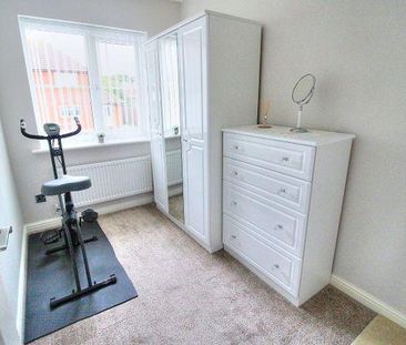 3 bedroom terraced house to rent - Photo 2