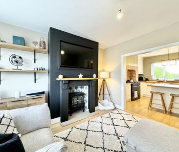 3 bedroom end of terrace house to rent - Photo 1