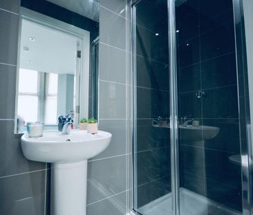 6 bedroom terraced house to rent - Photo 2