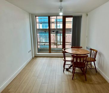 1 bedroom flat to rent - Photo 2