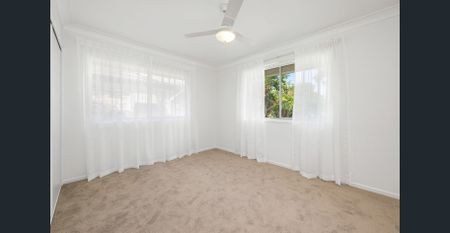 Comfortable Family Living in the Heart of Tarragindi - Photo 2