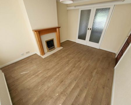 St. Anns Close, LS4 - Photo 2