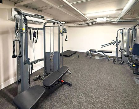 Luxury 2-Bedroom + Den Townhouses – Parish Square Apartments - Photo 5