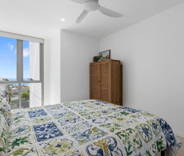 Resort - Style Living With Ocean Views Just Steps From The Beach - Photo 3