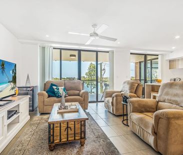 Riverfront Living | 3 Bed -2.5 Bath | 2 Car | Huge Entertaining Bal... - Photo 1