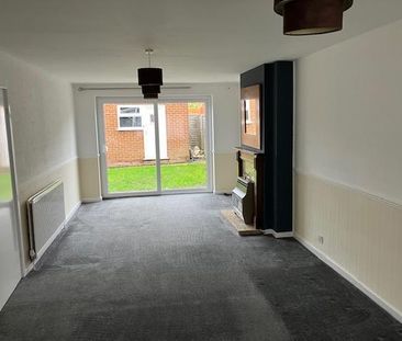 3 bedroom terraced house to rent - Photo 2